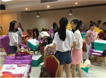 帶著豐厚的獎品回家啦！